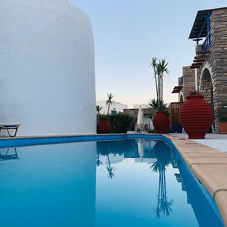 Fotilia Naousa (Paros)