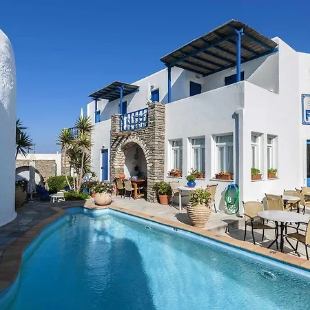 Fotilia Naousa (Paros)